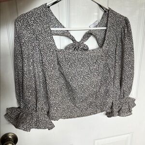 SIENNA SKI  juniors Black and Cream Patterned cropped Top